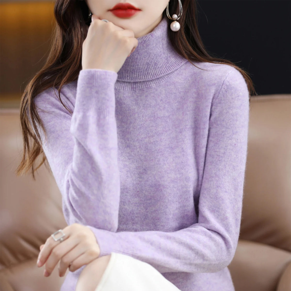 Lilac Pink Women's Cashmere Turtleneck Sweater with Regular Fit & Soft Stretch - Close Up Collar