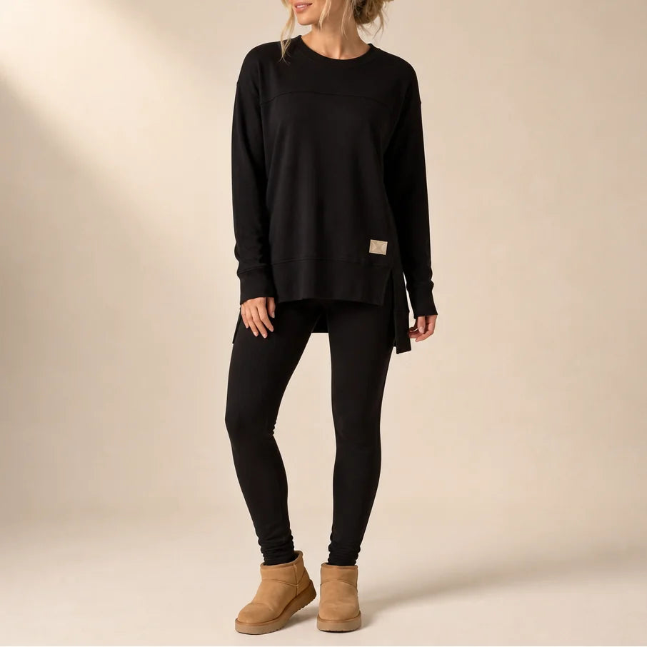 Black Women's Split-Sleeve Top and Pants Set with Relaxed Fit & Stretchy Knit